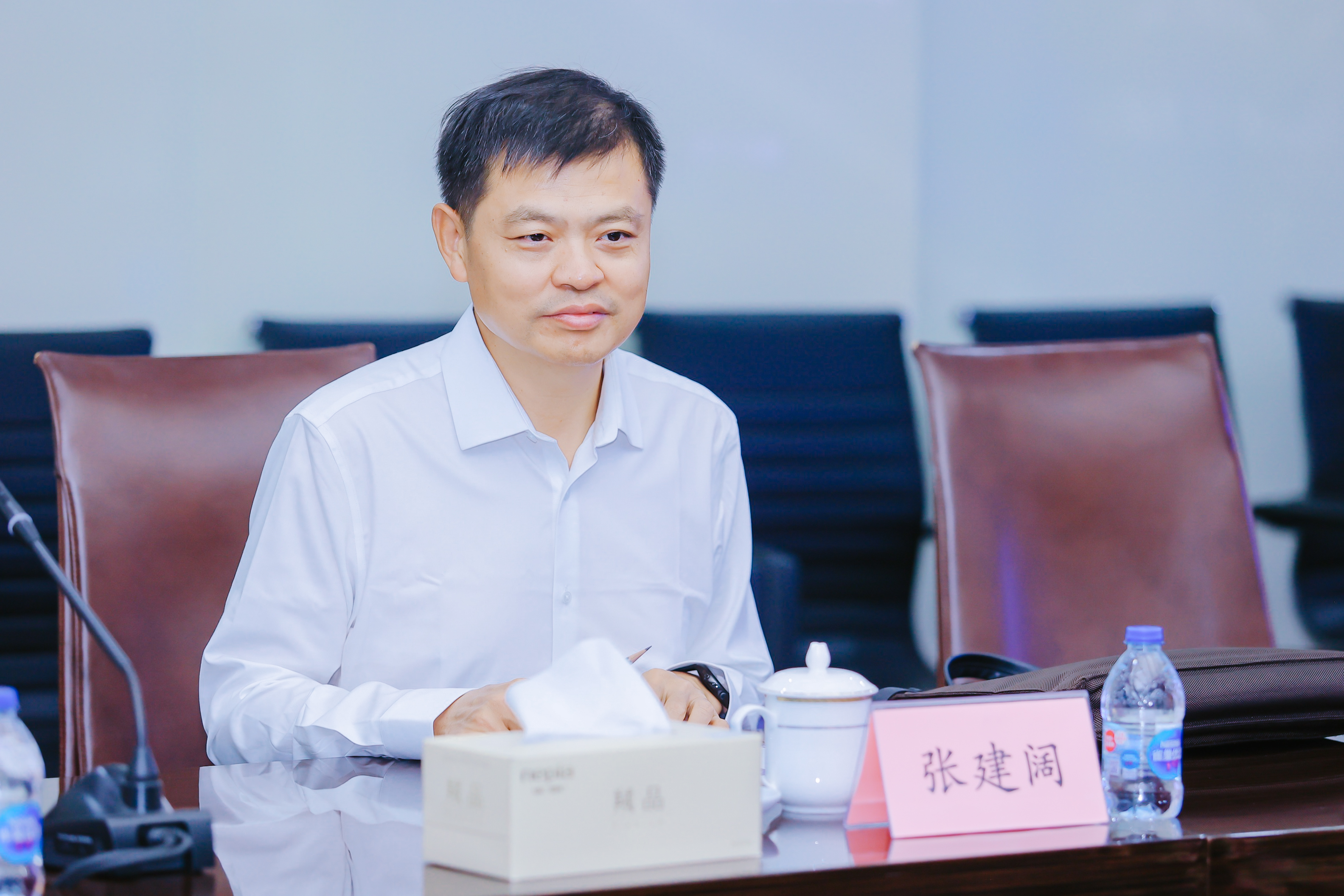 中国石化领导刘会友、张建阔一行莅临冰球突破mg参观考察(图5)